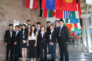 由台灣獸醫學生會、台灣牙醫學生聯合會、中華民國藥學生聯合會以及台灣護理學生聯合會共同組成的「2017年世界衛生大會台灣青年團」，日前（5/ 22至5/31）參與在瑞士日內瓦舉辦的「世界衛生組織」。
